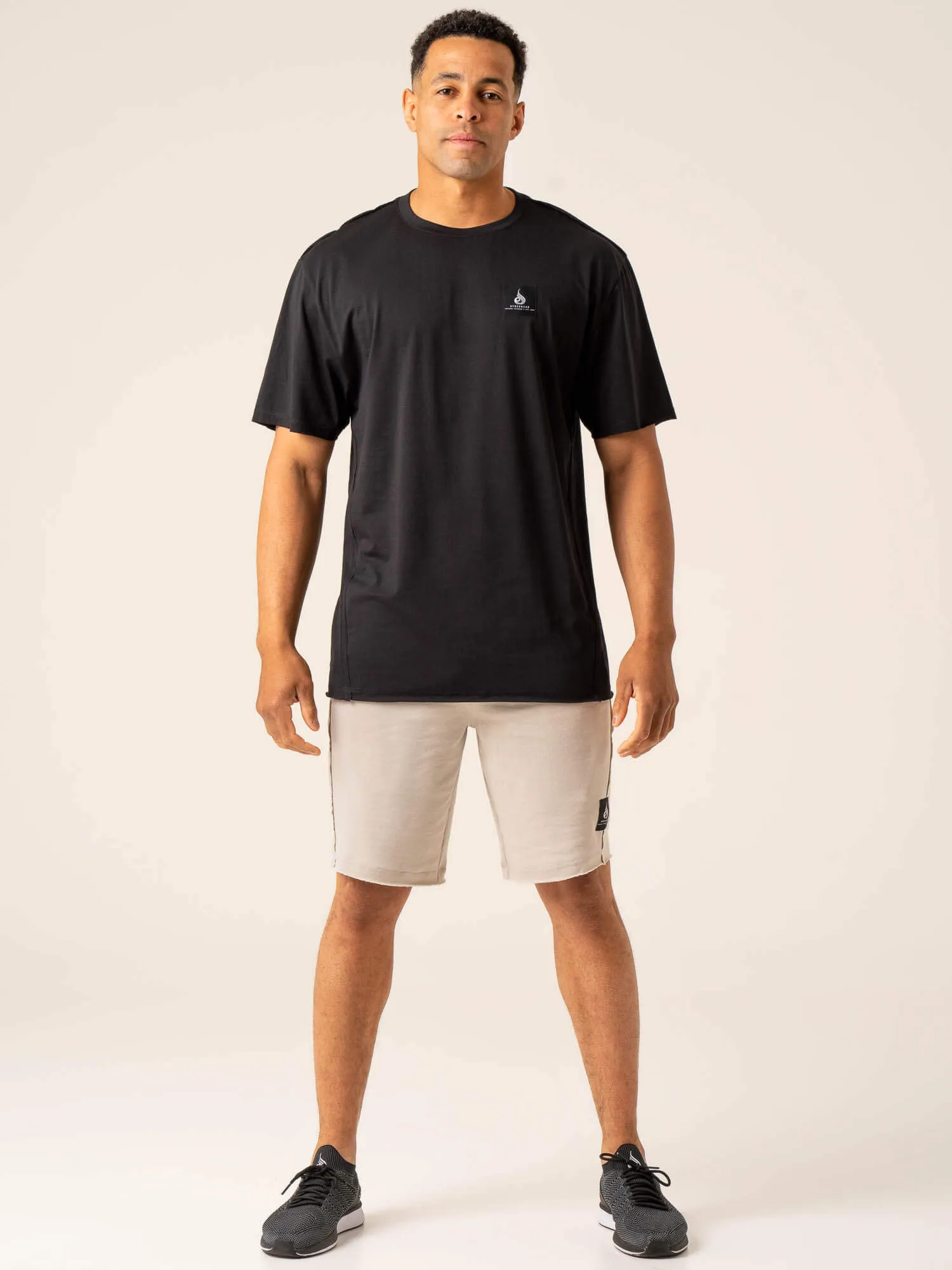 Dynamic Oversized T-Shirt - Black