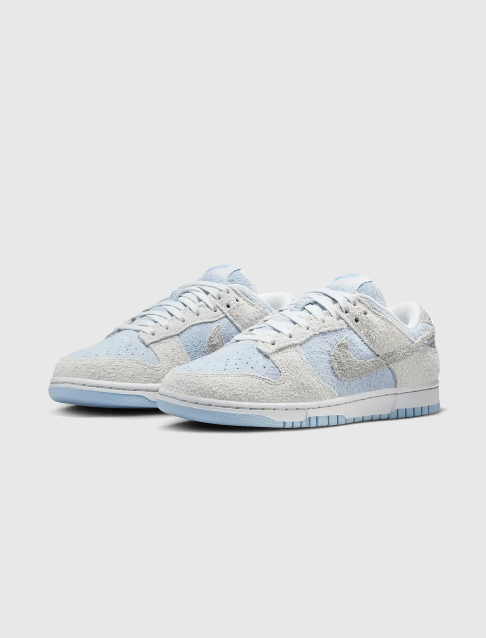 WOMEN'S DUNK LOW PHOTON DUST/LIGHT SMOKE GREY/ LIGHT ARMORY BLUE